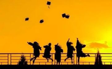 自我鉴定大学毕业200字5篇