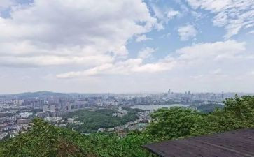 爬岳麓山的作文7篇